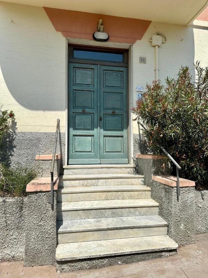 Hostdomus - Casa Ester Noli Exterior photo